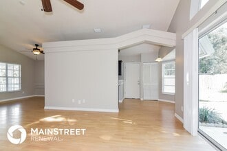 1208 Altoona Ave in Spring Hill, FL - Foto de edificio - Building Photo