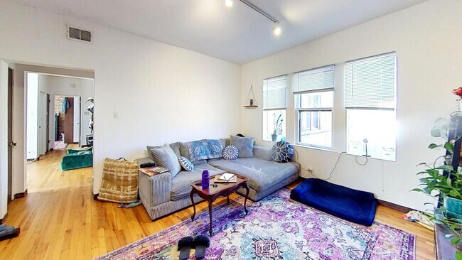1313 W Addison St in Chicago, IL - Building Photo - Building Photo