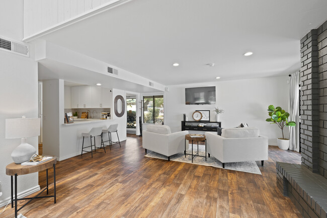 The Mews at Dixon Farm in Dixon, CA - Building Photo - Interior Photo