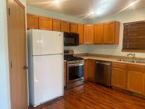 314 Cherokee Pl in Clever, MO - Building Photo - Building Photo