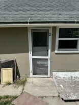 327 S 1300 E in Salt Lake City, UT - Building Photo
