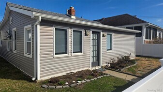 26 June Walk in Long Beach, NY - Building Photo