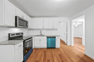 621 E Day St in Denison, TX - Building Photo - Building Photo