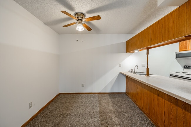 Marina Point Apartments in Wichita, KS - Foto de edificio - Interior Photo