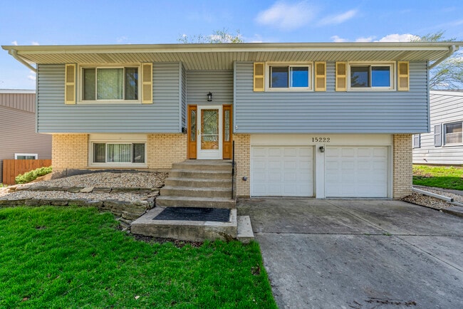 property at 15222 Huntington Ct