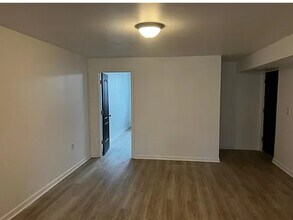 40 Academy St, Unit Garden Level in New Haven, CT - Foto de edificio - Building Photo