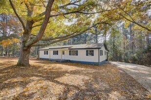 201 Oglesby Bridge Rd SE in Conyers, GA - Building Photo