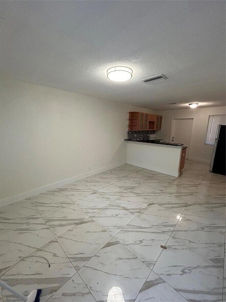 2321 Grant St, Unit 2-B in Hollywood, FL - Building Photo - Building Photo