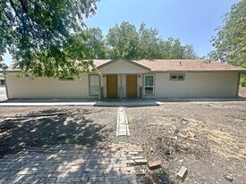 1311 Hortencia Ave in San Antonio, TX - Building Photo