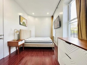 Furnished room/NOT APARTMENT in Brooklyn, NY - Building Photo - Building Photo
