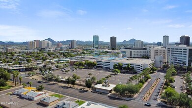 2931 N 8th Ave in Phoenix, AZ - Foto de edificio - Building Photo