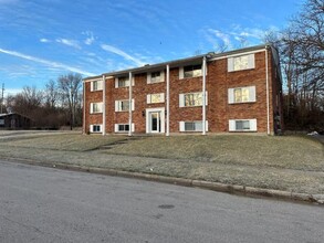 Forest Park Place Apartments in Dayton, OH - Foto de edificio - Building Photo