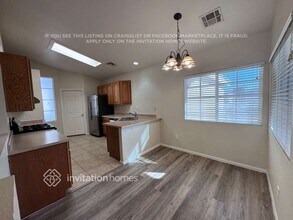 338 W Azure Ave in North Las Vegas, NV - Building Photo - Building Photo