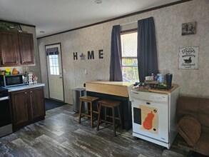 128 Nelson Rd in Pittston, ME - Building Photo - Building Photo