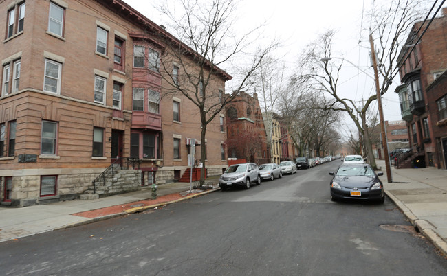 120 Chestnut St in Albany, NY - Building Photo - Building Photo