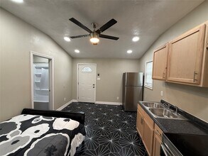 3310 Vega in Houston, TX - Building Photo - Building Photo