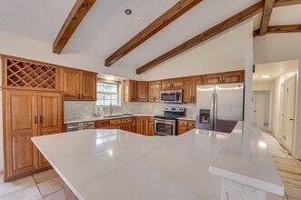 Beautiful Split-Level 4 Bed 3 Bath Home in Central Fort Collins! in Fort Collins, CO - Building Photo - Building Photo