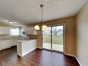 1216 Walker Springs Dr in Blacklick, OH - Building Photo - Building Photo