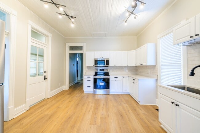 1111 Glenview Dr in Nashville, TN - Building Photo - Building Photo