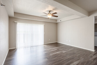 Willow Falls Apartments in Cedar Falls, IA - Foto de edificio - Interior Photo