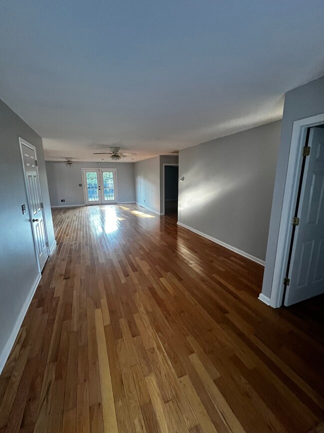 313 Wyrick St, Unit Apt A. in Corbin, KY - Foto de edificio - Building Photo