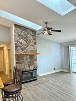 497 Witney Ct in North Brunswick, NJ - Building Photo