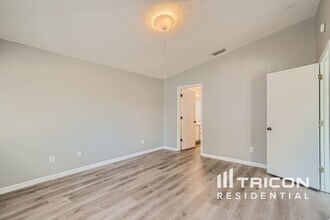 11809 Brenford Crest Dr in Riverview, FL - Building Photo - Building Photo