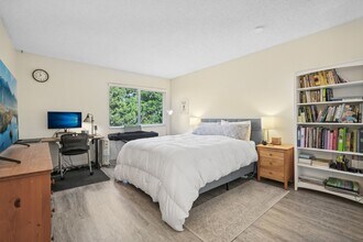 5947 Armaga Spring Rd in Rancho Palos Verdes, CA - Building Photo - Building Photo