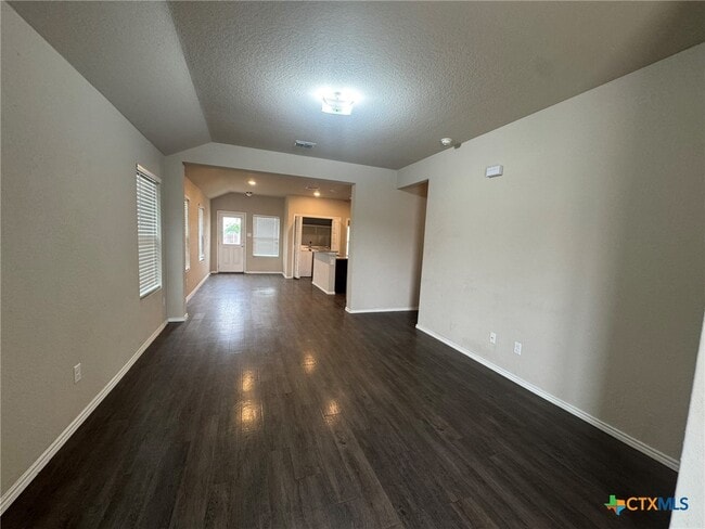 2500 Marty Way in Seguin, TX - Building Photo - Building Photo