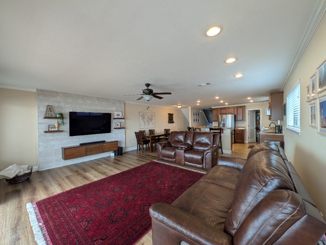 810 Eglin Pkwy NE in Fort Walton Beach, FL - Building Photo - Building Photo