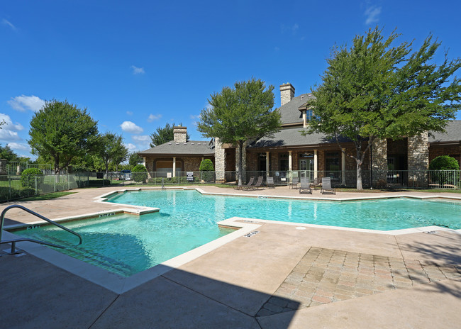 Rush Creek in Arlington, TX - Foto de edificio - Building Photo