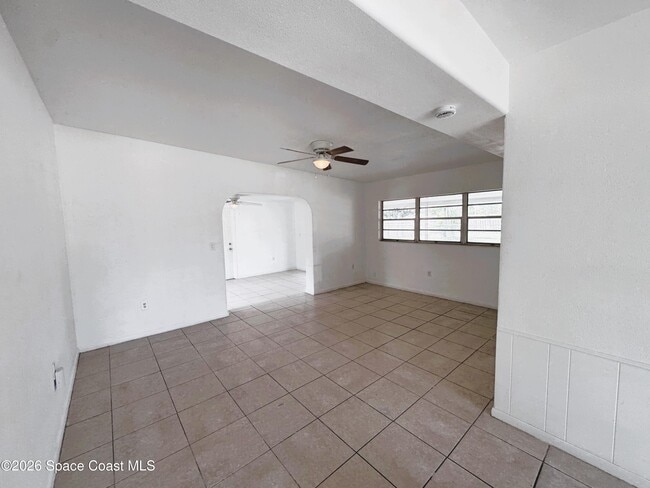 305 Edinburgh Dr in Cocoa, FL - Building Photo - Building Photo