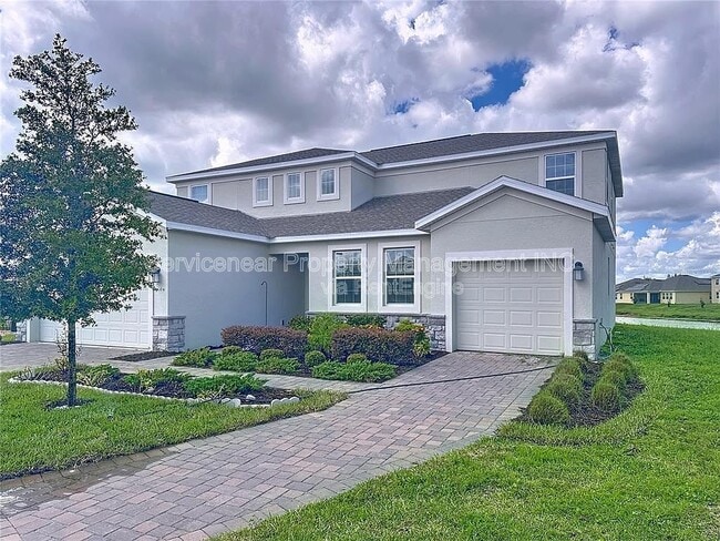 property at 5001 Center Ct