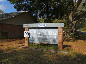 Village Chase Apartments in Zephyrhills, FL - Building Photo - Building Photo