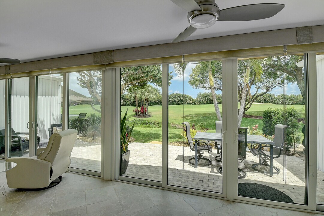 20020 Sawgrass Ln in Boca Raton, FL - Building Photo