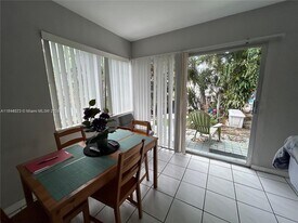 90 Isle of Venice Dr in Fort Lauderdale, FL - Building Photo