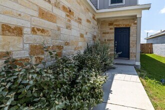 238 Jaycen Ln in New Braunfels, TX - Building Photo - Building Photo