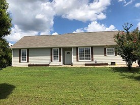 600 Grand Prairie Cir in Dripping Springs, TX - Building Photo