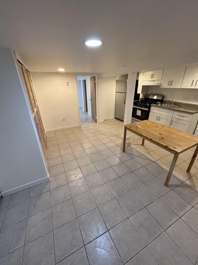431 Monmouth St in Jersey City, NJ - Building Photo - Building Photo