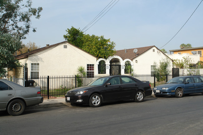 5645 Fair Ave in North Hollywood, CA - Foto de edificio - Building Photo