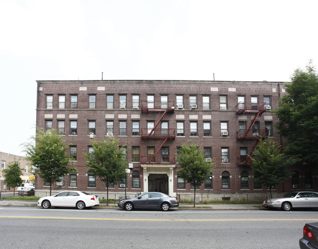 8109 20th Ave in Brooklyn, NY - Foto de edificio - Building Photo