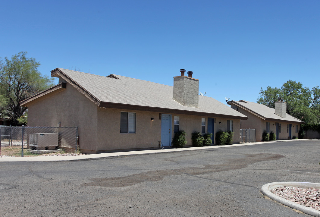 Flower Street Villas in Tucson, AZ - Foto de edificio