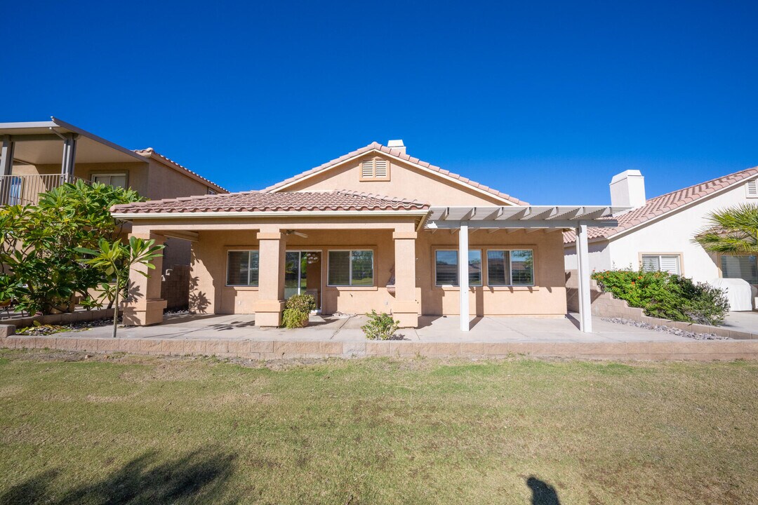 80247 Spanish Bay Dr in Indio, CA - Building Photo