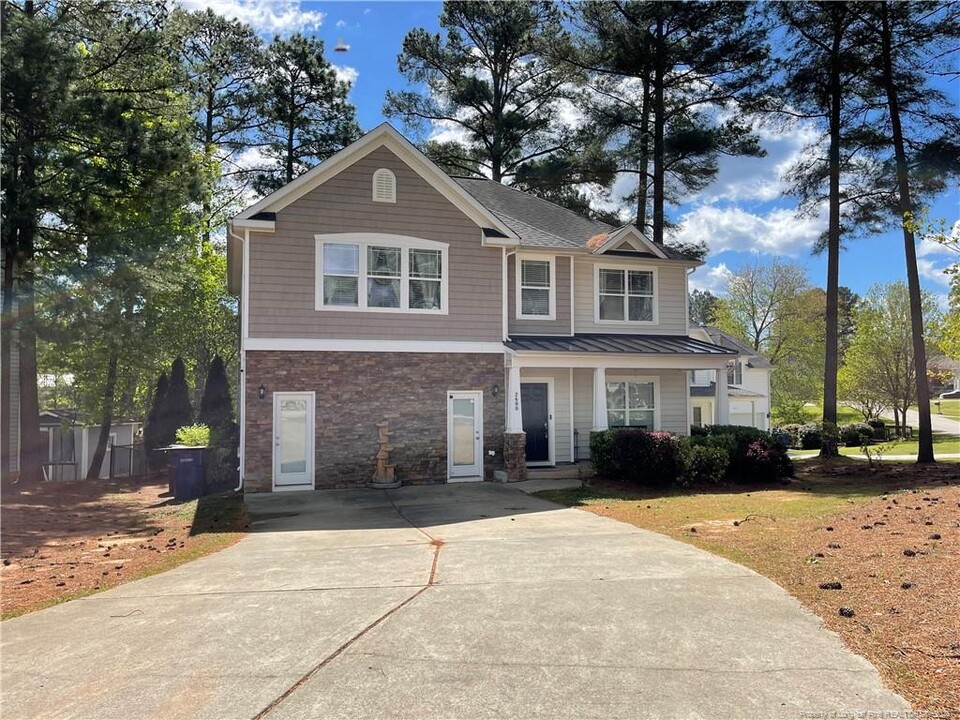 2600 Tatton Ct in Sanford, NC - Building Photo