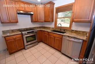 817 Cedarcroft Dr in Millersville, MD - Building Photo - Building Photo