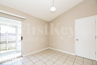 1554 Slash Pine Ct in Orange Park, FL - Building Photo - Building Photo