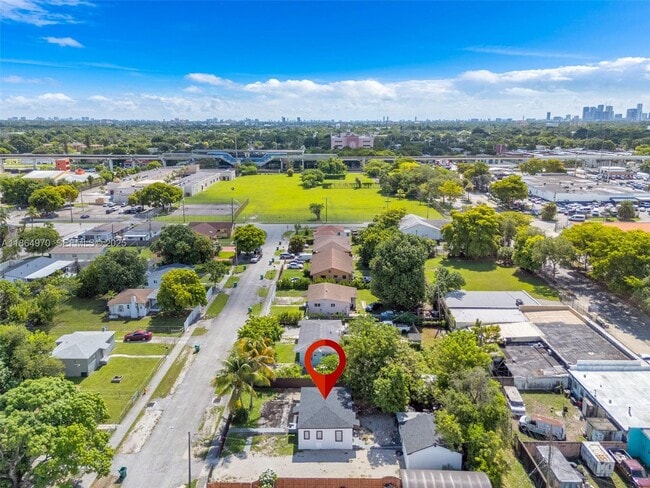 2960 NW 63rd St in Miami, FL - Building Photo - Building Photo