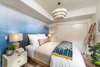 580 Anton in Costa Mesa, CA - Foto de edificio - Building Photo