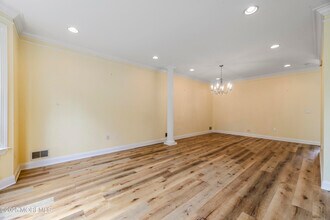 220 Shinnecock Dr in Englishtown, NJ - Building Photo - Building Photo