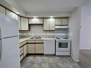 20 Tall Pines Dr in Lewiston, ME - Building Photo - Building Photo